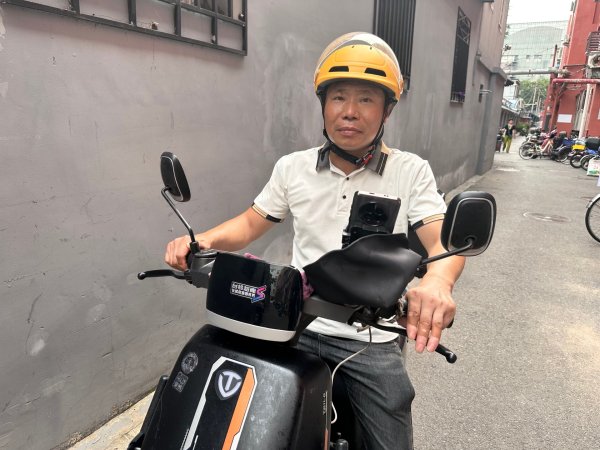 合法的配资平台有哪些 14岁少女骑行遭疯狂别车，仗义出手的外卖员找到了